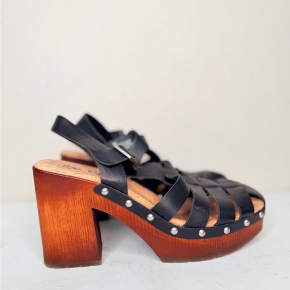 Korks black strappy high heel sandal with stud detail - Picture 1 of 11